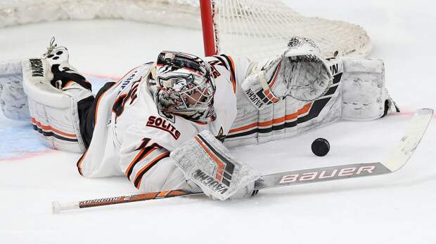 Аликин, Сериков, Энас и Жаровский признаны лучшими игрокаим недели в КХЛ