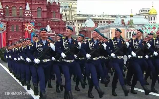 В День Победы батальон Рязанского училища ВДВ прошел парадом по Красной площади