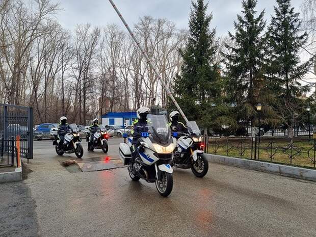 Мотоинспекторы Свердловской области начали контроль за мотоциклистами на дорогах региона