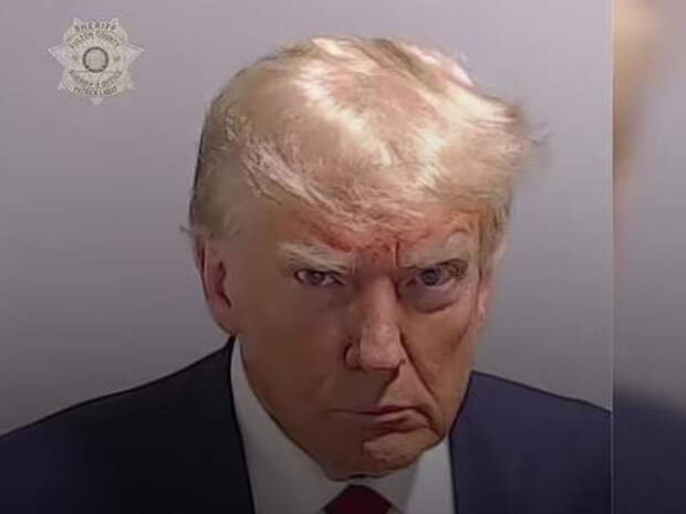 Кадры с Трампом в наручниках появились в Сети