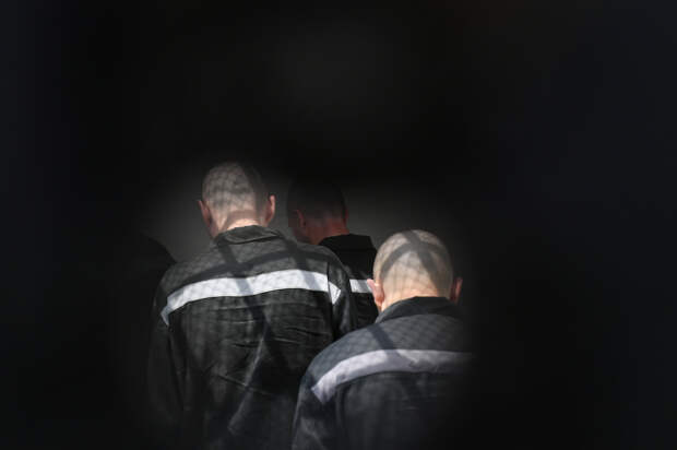 Воры в законе больше века правят преступным миром. Почему их слово так много значит для российских бандитов?