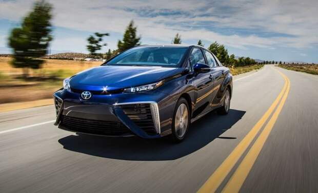 Это водородная Toyota Mirai, о которой говорилось выше. Изображение из открытых источников.