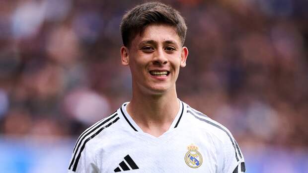 Видео: Гюлер вывел «Реал» вперед на 1-й минуте после чудовищной ошибки Нойера. «Бавария» быстро отыгралась