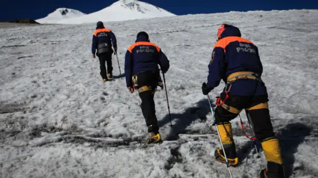 Спасатели нашли заблудившихся в горах Кабардино-Балкарии туристов