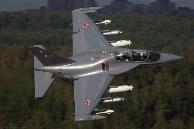 МАЛЕНЬКИЙ РУССКИЙ УЖАС. ЯК-130