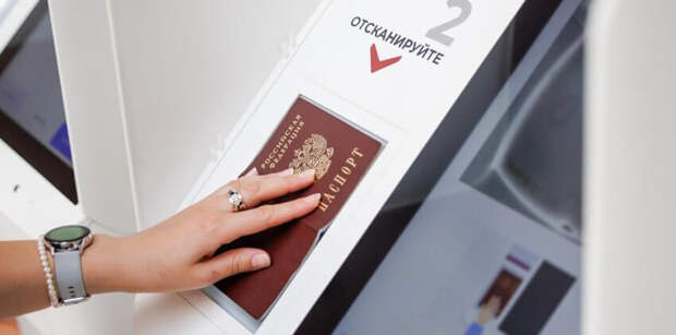 Зампред Госдумы Ирина Яровая посетила экстерриториальный участок на выборах глав регионов в Москве. Фото: О. Сосницкий mos.ru. Пресс-служба мэра и Правительства Москвы