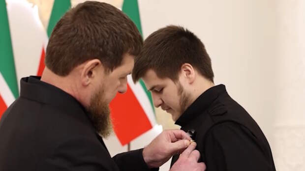 Адам Кадыров получил медаль памяти деда