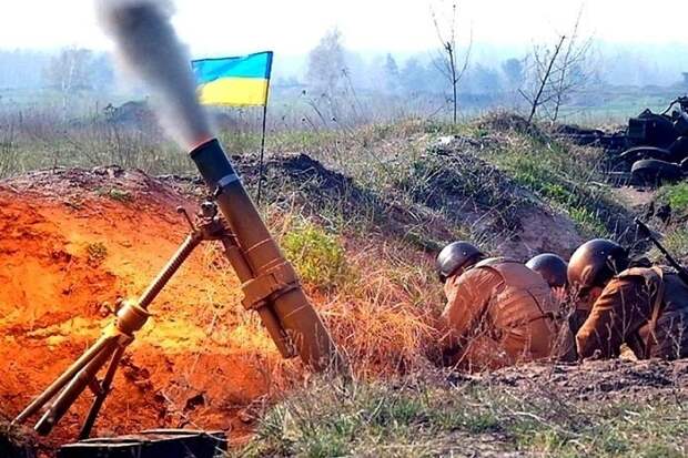 Украинские силовики продолжают обстреливать Донбасс