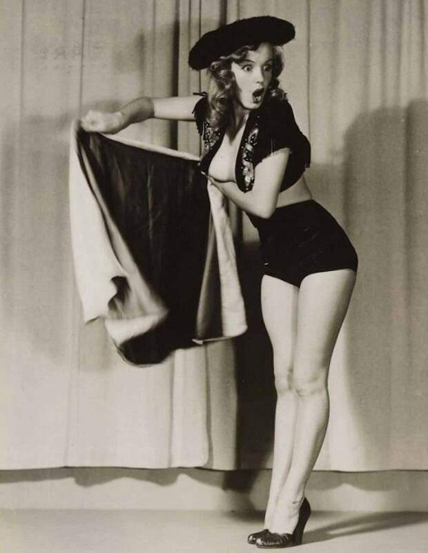 Мэрилин Монро была моделью для pin-up-плакатов в 1946-1950 гг. | Фото: messynessychic.com.