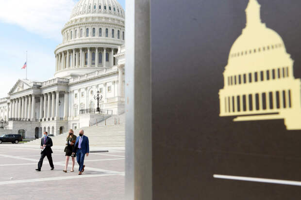 Сенат США принял законопроект о внешней помощи союзникам, включая Украину