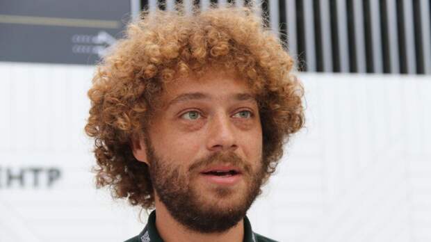 Пьяные уфимцы пытались ограбить блогера Варламова из-за прически