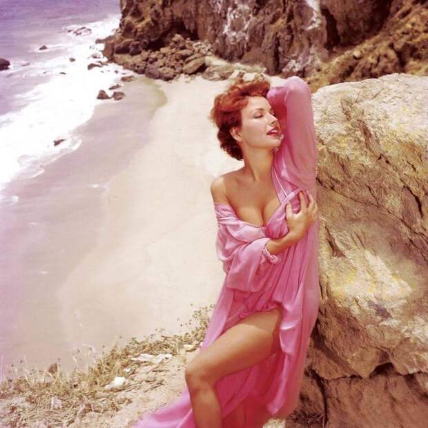 Мара Кордэй (Mara Corday)