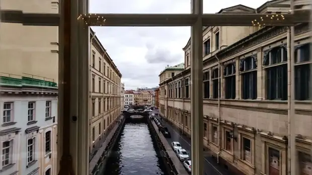 В Петербурге из-за угрозы наводнения закрыли дамбу