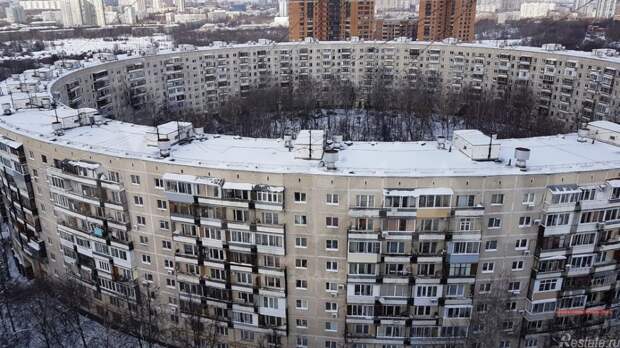 Причуды советской архитектуры: дом-бублик, "стакан" и "колбаса"