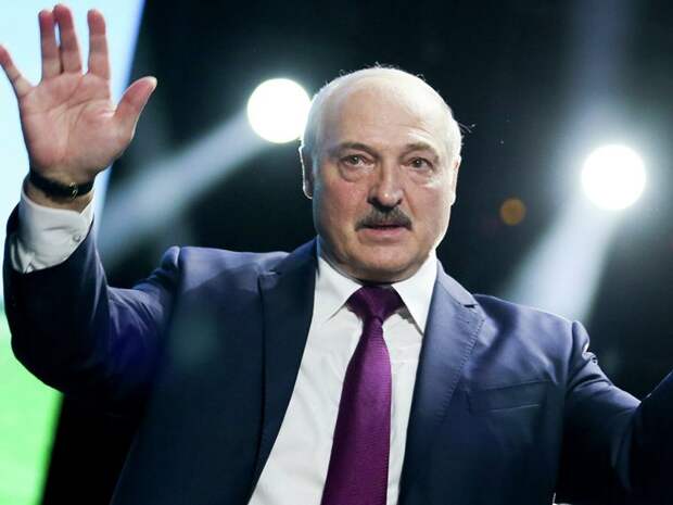 Лукашенко призвал посла Белоруссии “набить морду” мэру Риги