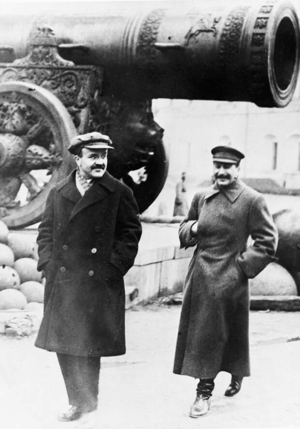 Корни "Посейдона" и "Буревестника"