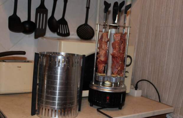 Даже любители мяса не захотят часто жарить шашлык из-за перспективы мытья агрегата  / Фото: irecommend.ru
