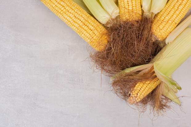 fresh-corns-cobs-white Кукурузные рыльца для снижения веса