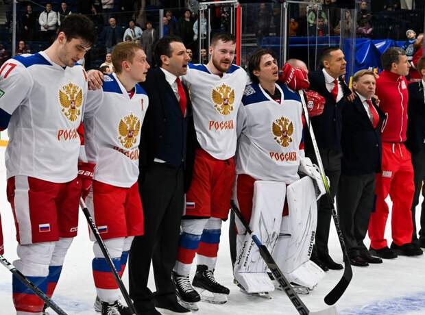 Сборная России по хоккею с шайбой заняла второе место в рейтинге ИИХФ