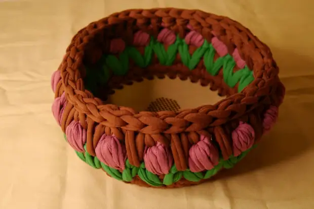 Создаем уют: вяжем милые трикотажные корзинки