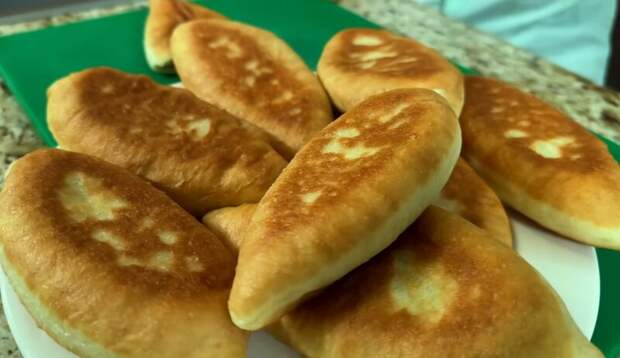 Пирожки, как пух: рецепт теста, который меня удивил! Готовлю теперь только так — внуки уплетают за обе щеки