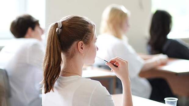 Минпросвещения ввело единые временные ограничения для контрольных работ в школах