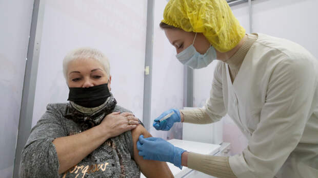 Уже проник в Россию: насколько опасен новый вариант коронавируса FLiRT