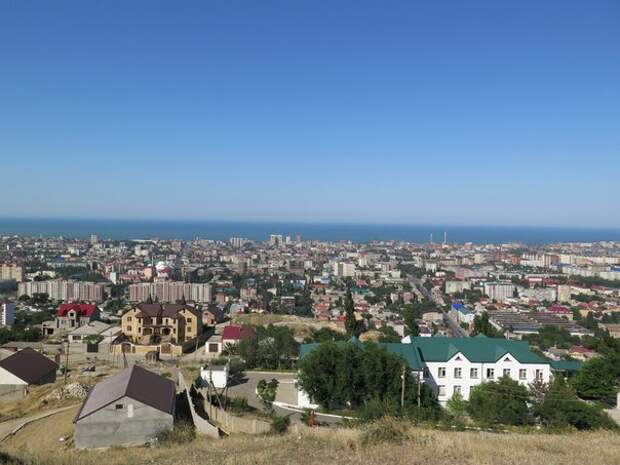 Тарки. Тарки Тау Махачкала. Вид на Махачкалу с горы Тарки Тау. Махачкала вид с Тарки Тау. Махачкала вид с Таркитау.