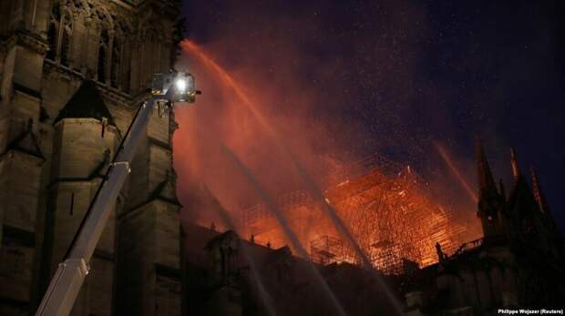 Французский бизнесмен пожертвовал €100 млн на восстановление собора Парижской Богоматери благотворительность, пожар в Нотр-Дам-де-Пари, пожертвование