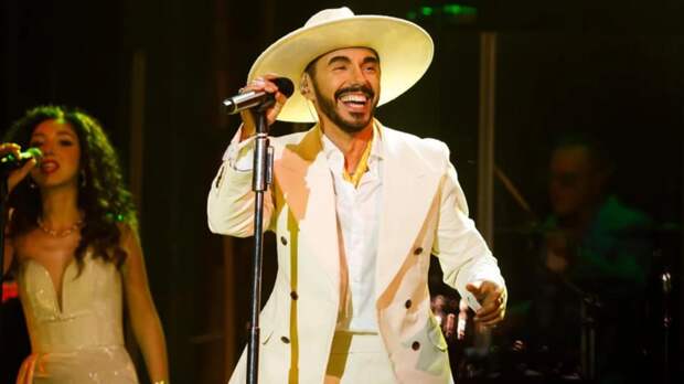 Тимур Родригез снялся в горячей фотосессии с Катей Кабак на фоне суда с экс‑женой