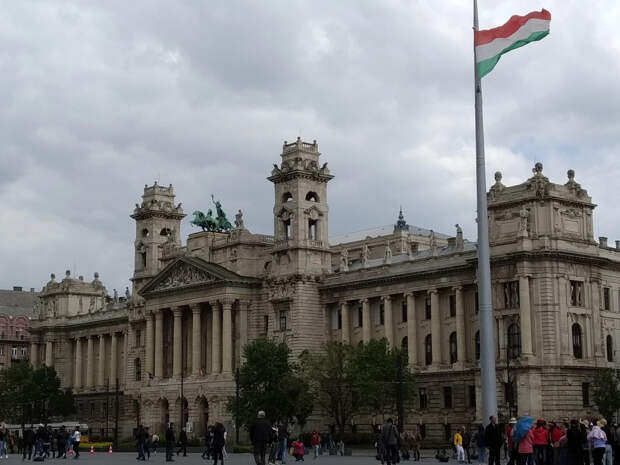 Поражение Орбана: потеря "голоса разума" в Европе и новые вызовы для России