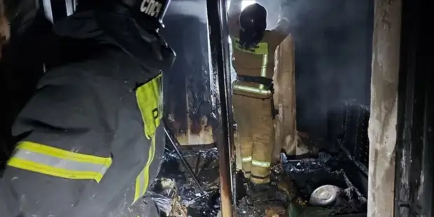 Тела трех россиян обнаружили в ванне после пожара в Новосибирске