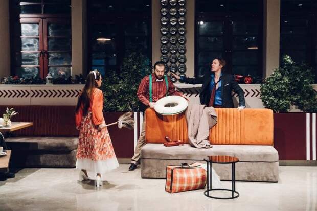 «YAteatr» покажет иммерсивную комедию о свадьбе, где все пошло не по плану