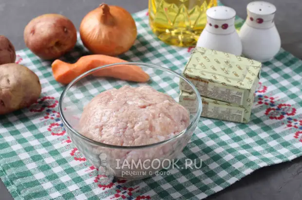 Сырный суп с куриными фрикадельками