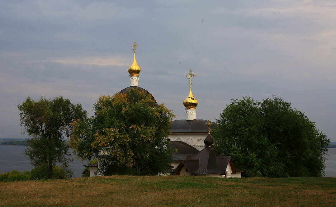 На острове-буяне Город золотой