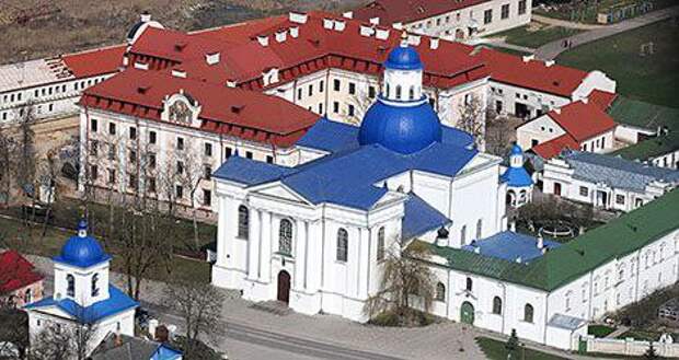 Строя будущее, сохранять традиции.