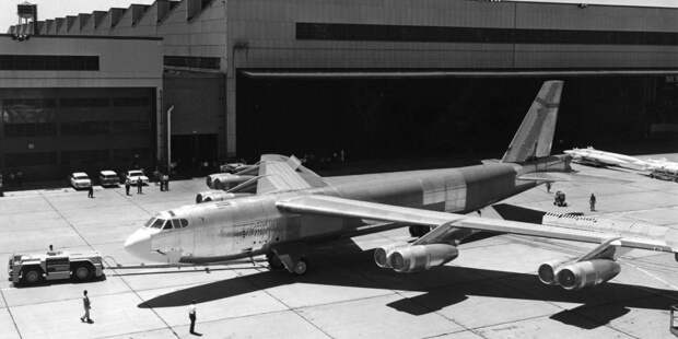 Вековая крепость: почему B-52 прослужит ещё сто лет