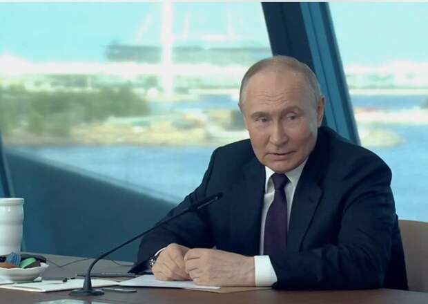 ПМЭФ и новый статус России в мировой политике. Путин пугает журналистов правдой