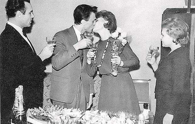 Владимир Меньшов и Вера Алентова, 1963 актеры, звезды, знаменитости, политики, свадьба, эстрада