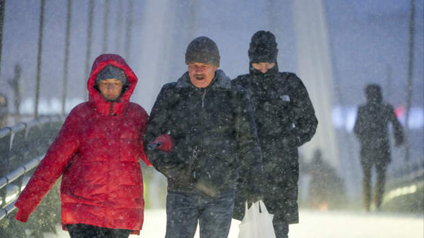 От гололеда до снежных заносов: какая погода ждет москвичей 9 января