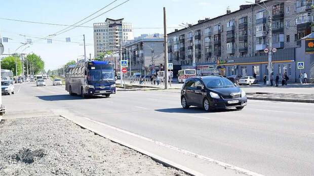 Благоустройство нового путепровода у Нового рынка в Барнауле завершено на 90%