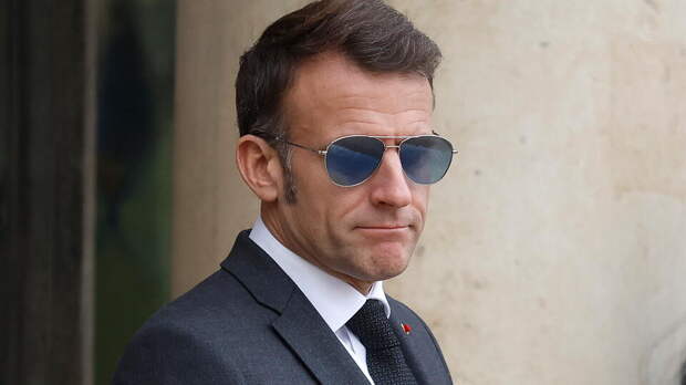 Во Франции Макрона назвали безумцем после обещаний о новом кредите Киеву