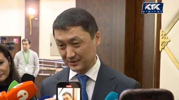 Вице-министр объяснил миллиардные активы супруг чиновников