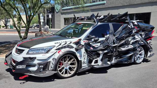 В США обнаружена самая «крылатая» Honda Accord