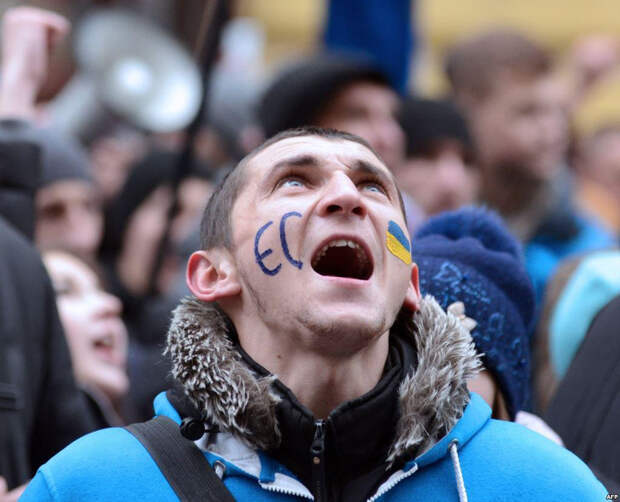 Евромайдан устроили, чтобы не допустить вступление Украины в ЕАЭС. Об этом председатель комиссии Совета...