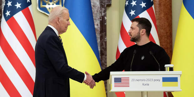 Президент США Джо Байден и президент Украины Владимир Зеленский в Киеве, Украина. 20 февраля 2023 года Президент США Джо Байден и президент Украины Владимир Зеленский в Киеве, Украина. 20 февраля 2023 года - ИноСМИ, 1920, 15.03.2023