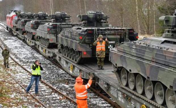 На фото: боевые машины пехоты Marder