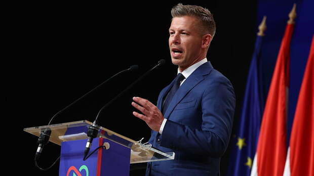 Лукашенко поздравил Мадьяра с победой на выборах