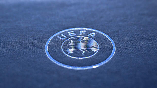 УЕФА планирует изменить систему видеопомощи арбитрам