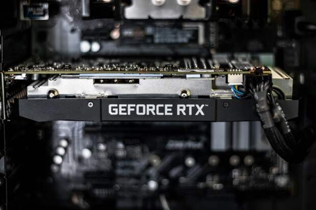 Новый драйвер NVIDIA GeForce RTX 4050 значительно улучшил производительность искусственного интеллекта